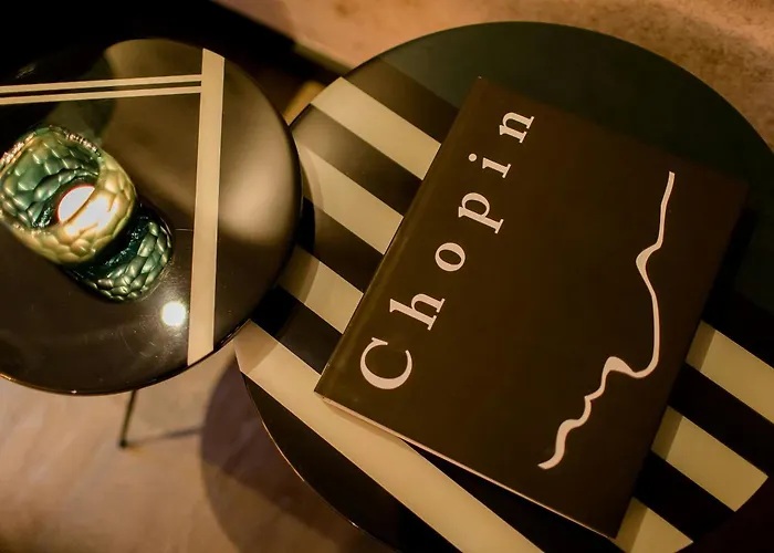 One Warsaw-chopin 2* Varsovie