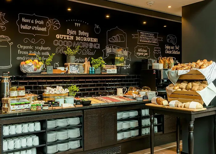 One Warsaw-chopin 2* Varsovia