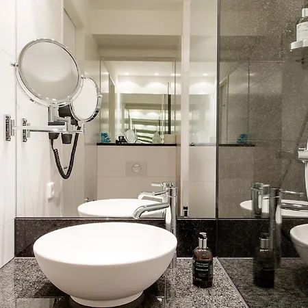 One Warsaw-chopin Varşova