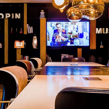 One Warsaw-chopin 2*