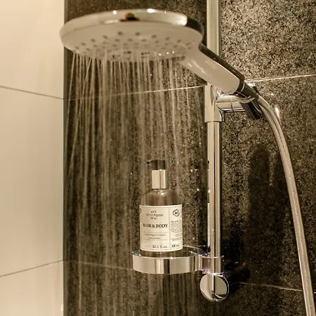 One Warsaw-chopin وارسو