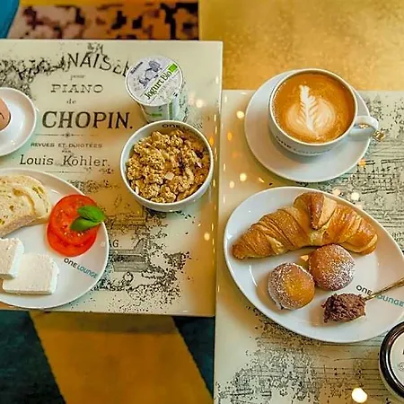 One Warsaw-chopin 2* Warszawa