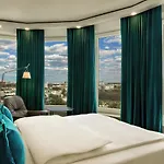 One Warsaw-chopin 2*